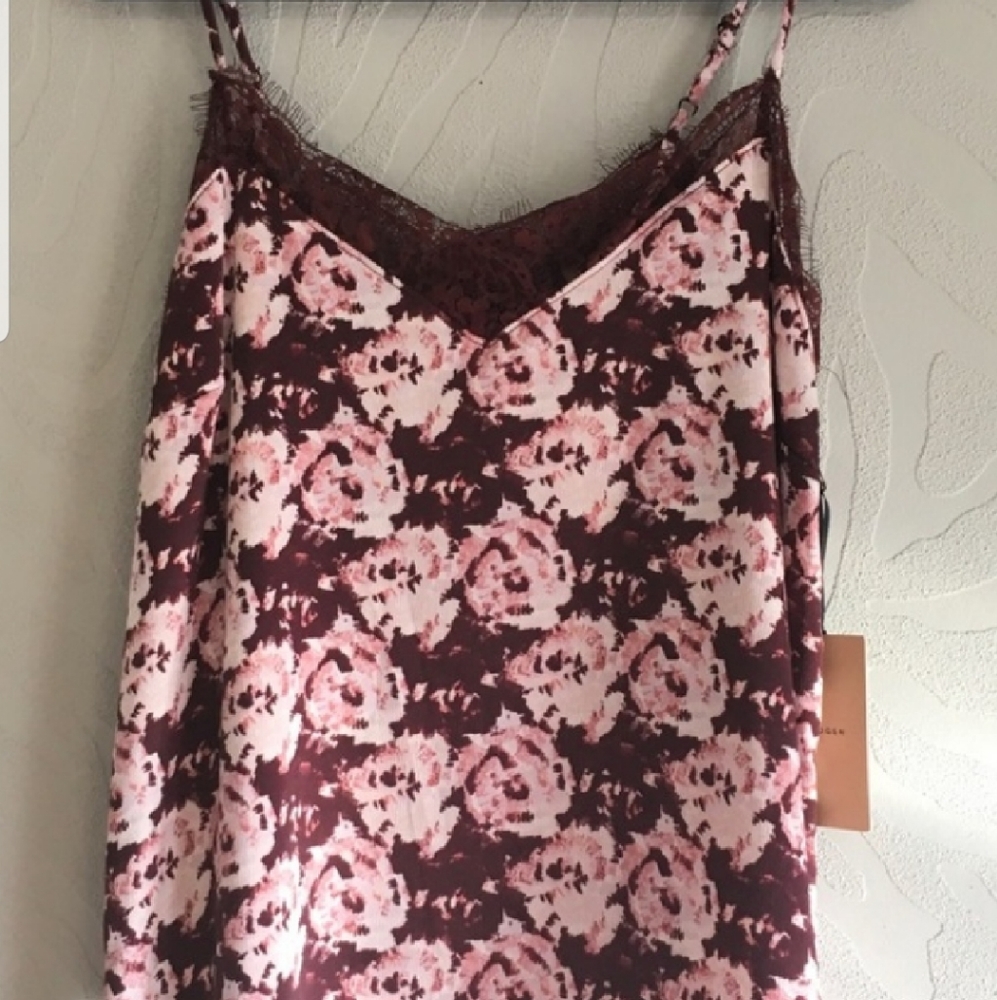 4/$25 HALOGEN PRINT TOP!